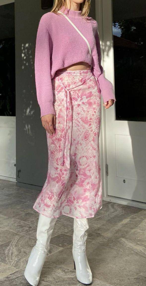 Rok motif floral di musim panas (Pinterest.com/Lily)