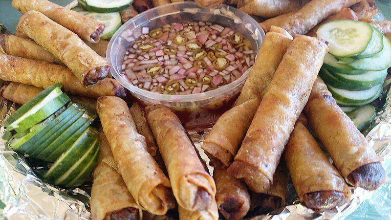lumpiang (commons.wikimedia.org/Elmer Centeno Guevarra)