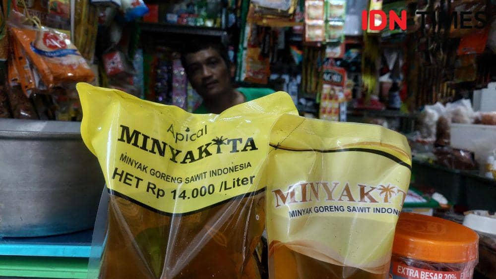 Aktivitas jual beli di Pasar Tradisional Sambirejo, Madiun. IDN Time/ Riyanto