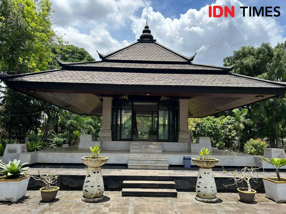 Jelang Ramadan, TPU Tanah Kusir Ramai Dikunjungi Peziarah