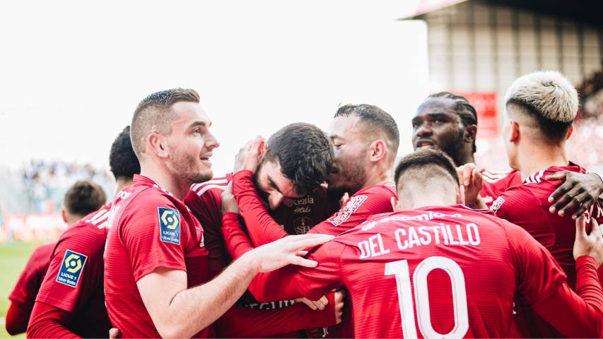 Para pemain Brest merayakan kemenangan 1-0 atas Le Havre. (twitter.com/SB29)