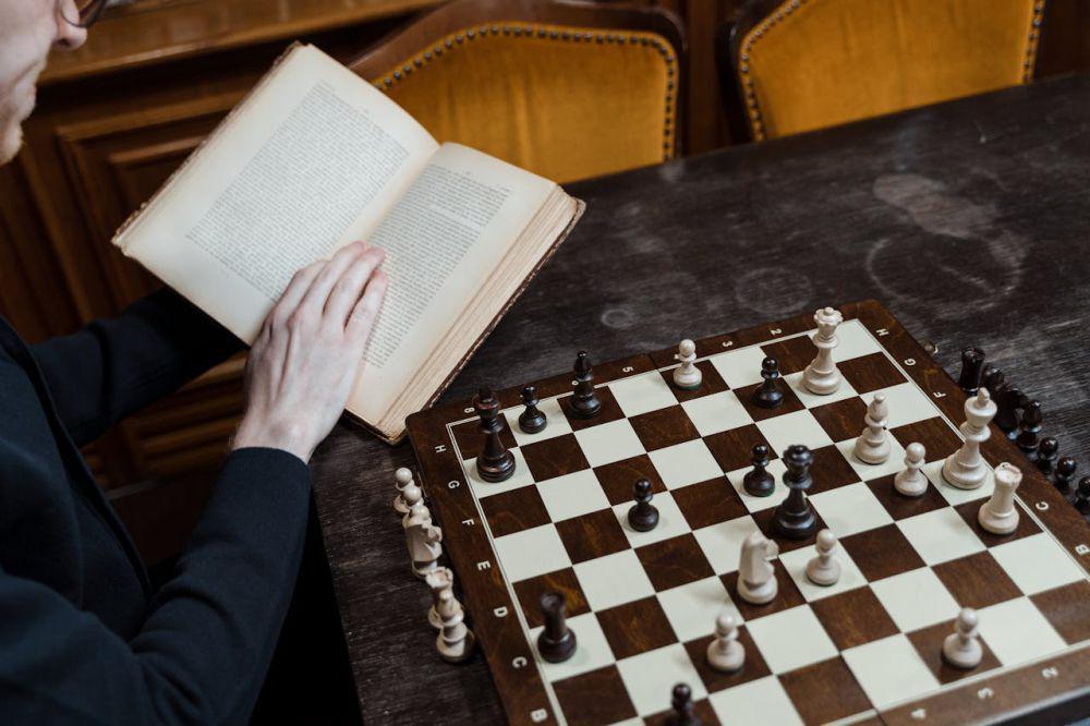 5 Rekomendasi Buku untuk Belajar Catur, Ditulis oleh Grandmaster!