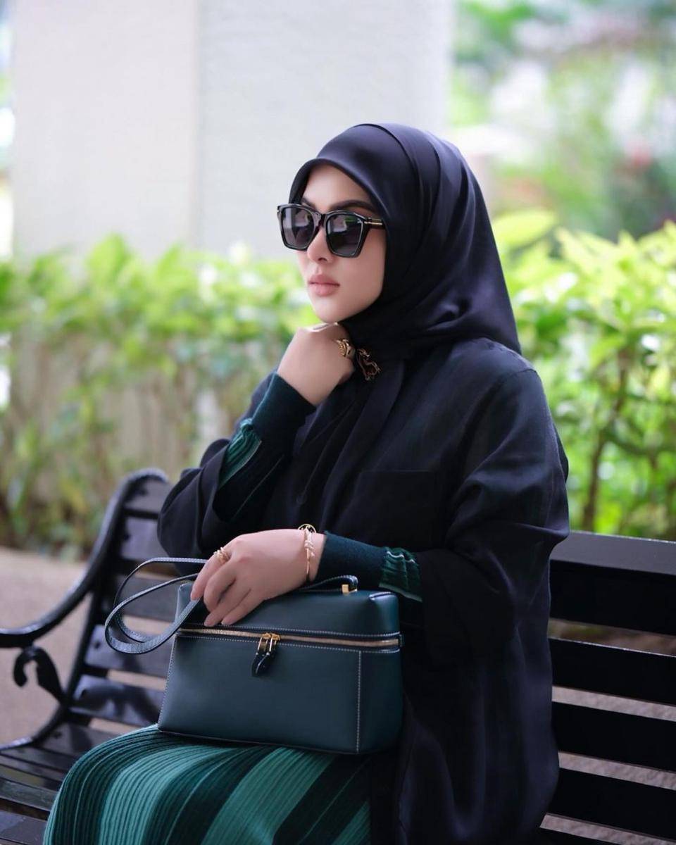 koleksi tas Syahrini (instagram.com/princessyahrini)