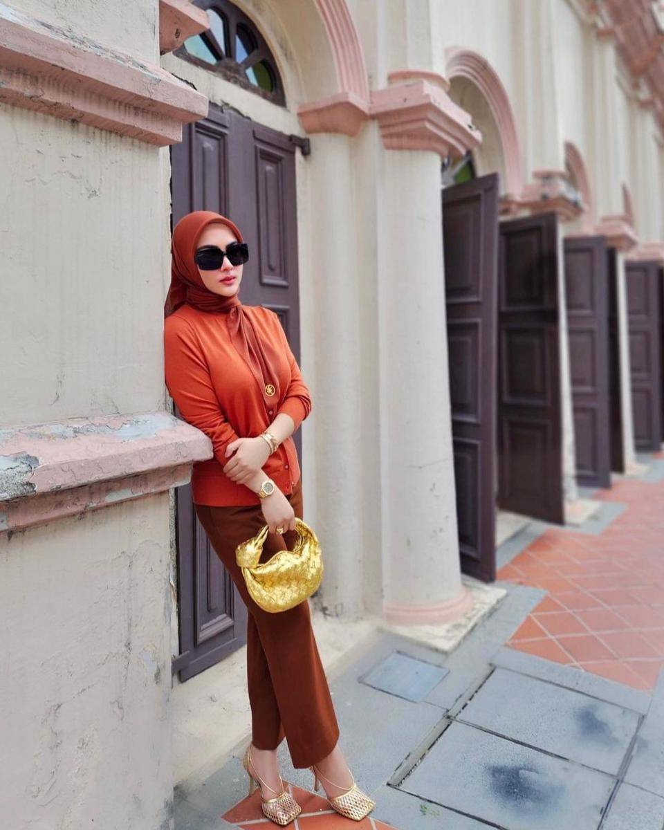 koleksi tas Syahrini (instagram.com/princessyahrini)