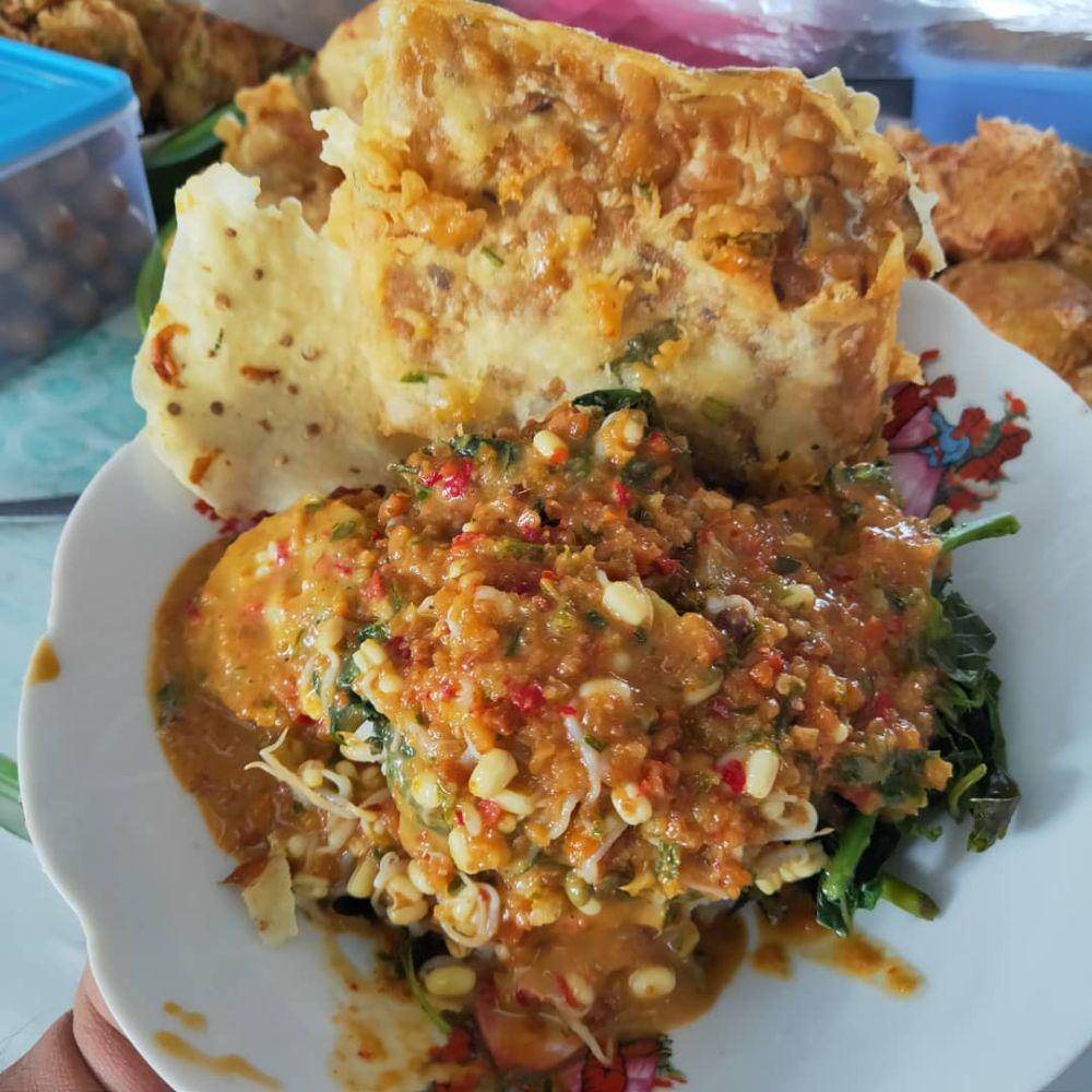 Sego pecel Warung Bu Sugeng Madiun (Instagram.com/deteksi)