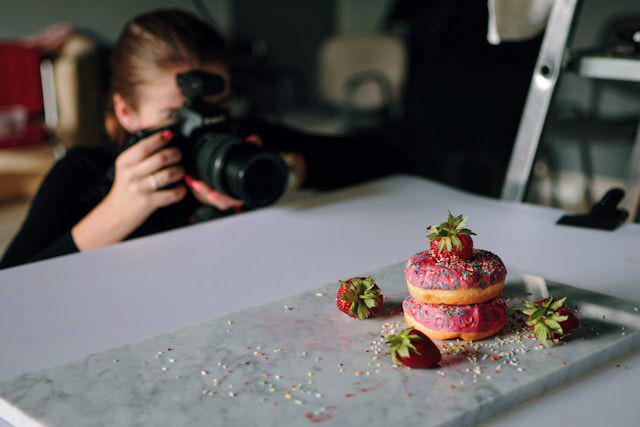 7 Tips Fotografi Menu Berbuka Puasa dengan Chiaroscuro Style