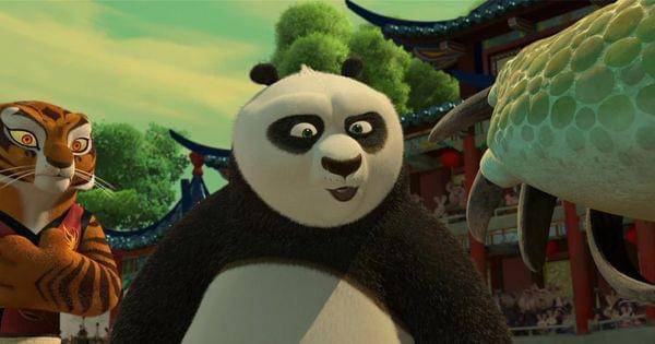 Oogway menunjuk Po sebagai Dragon Warrior ( Dok. DreamWorks / Kung Fu Panda )