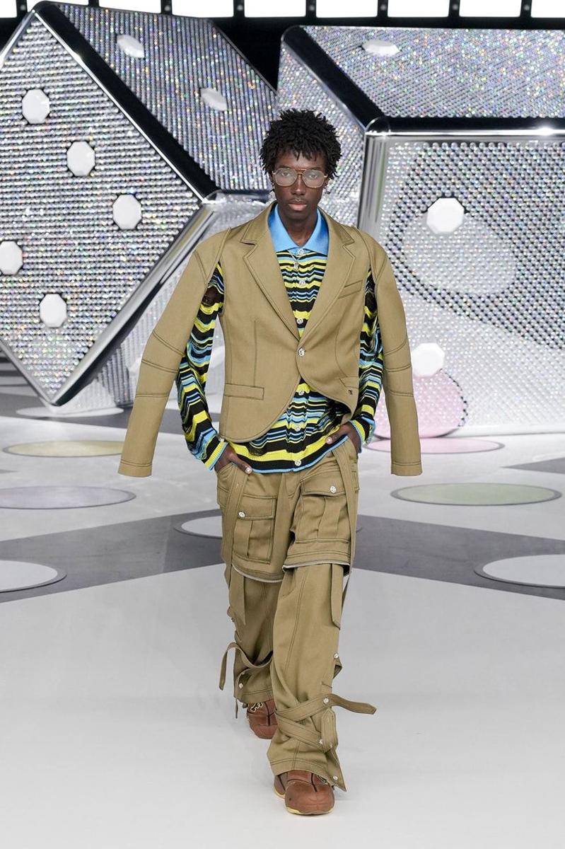 Off-White F/W '24 di Paris Fashion Week 2024 (dok. Off-White)