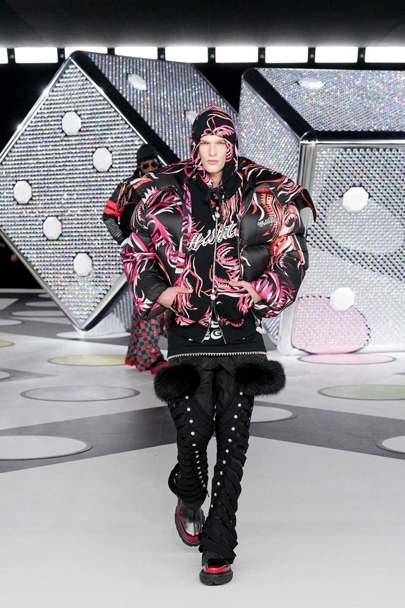 Off-White F/W '24 di Paris Fashion Week 2024 (dok. Off-White)