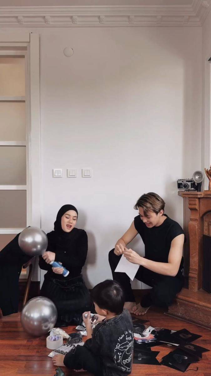 potret ultah Kaba ke-1 (instagram.com/dindahw)