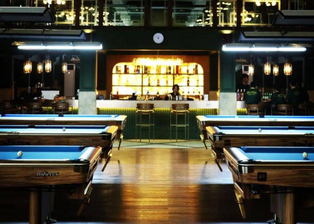Shooters Pool & Cafe Braga, tempat billiard Bandung (instagram.com.shooterspoolcafe)