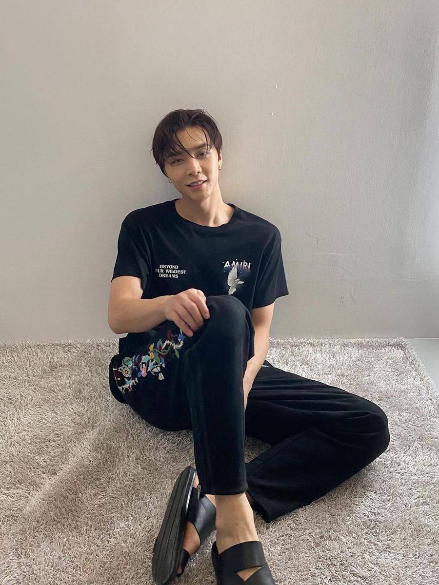 potret Johnny NCT (instagram.com/johnnyjsuh)