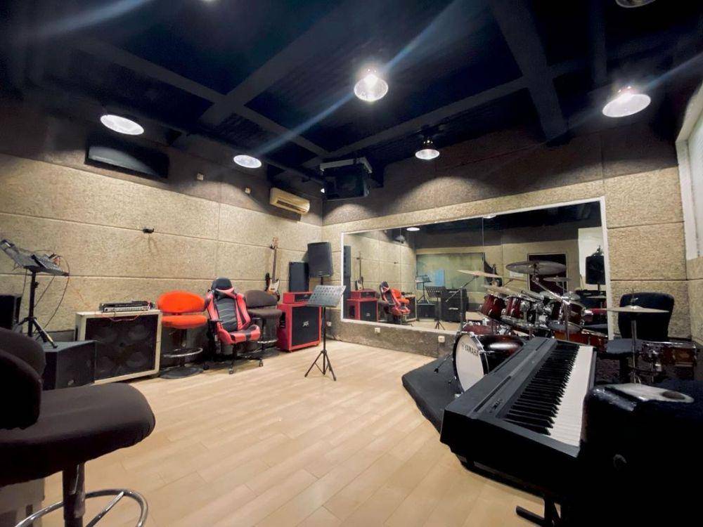 Bhinneka Studio Musik (instagram.com/bhinnekastudiomusik)