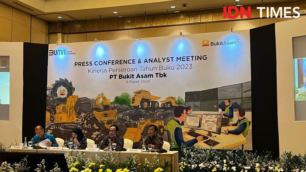 Dirut Ungkap Biang Kerok Anjloknya Laba Bersih PTBA pada 2023