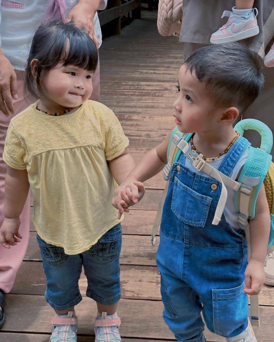 potret Kesha Ratuliu dan sahabat liburan di Faunaland (instagram.com/kesharatuliu05)