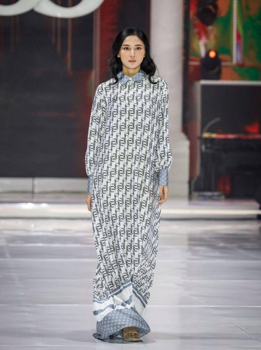 koleksi modest wear Shella Saukia (dok. Tim Muara Bagdja)