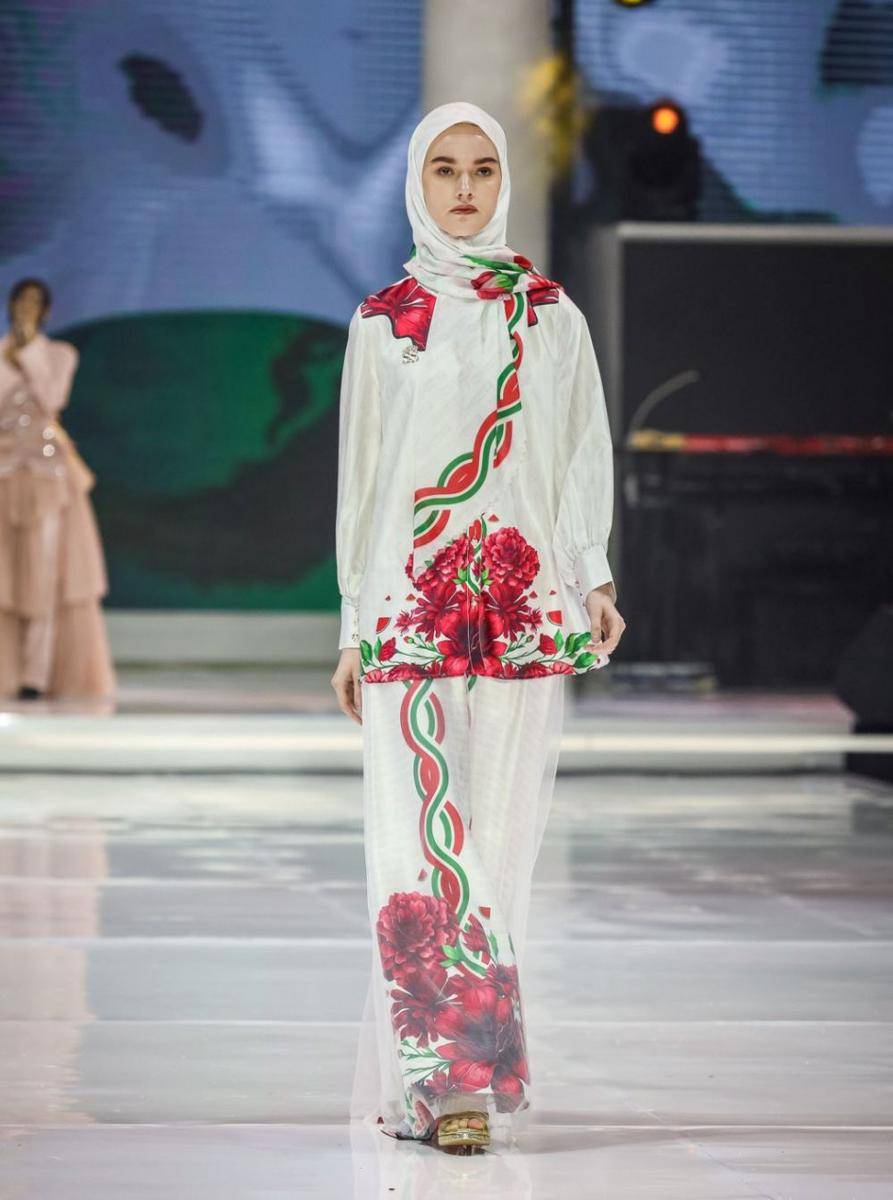 koleksi modest wear Shella Saukia (dok. Tim Muara Bagdja)