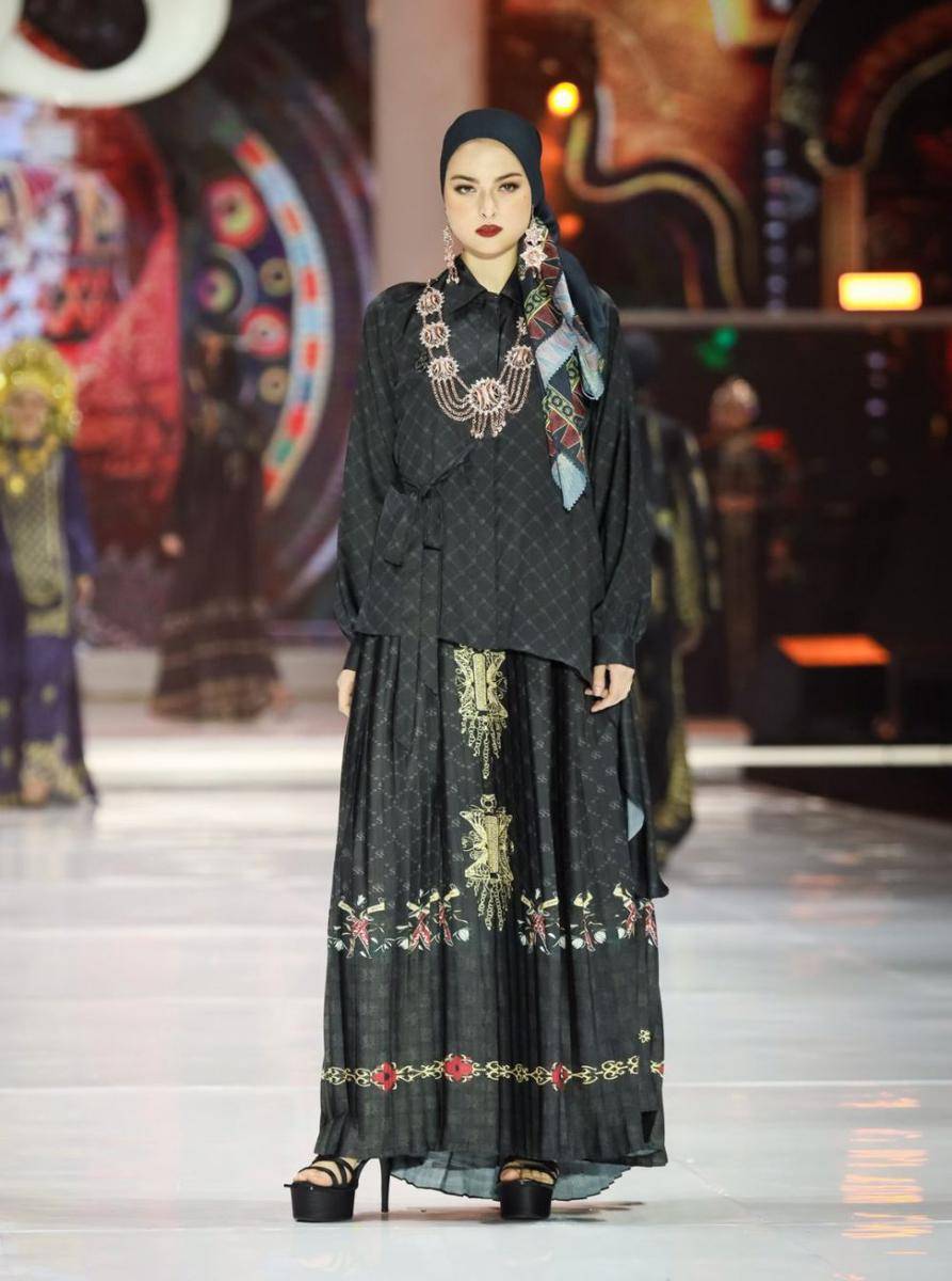 koleksi modest wear Shella Saukia (dok. Tim Muara Bagdja)