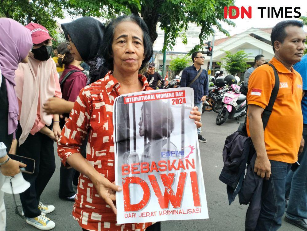 IWD Surabaya, Bebaskan Buruh Perempuan dari Diskriminasi!