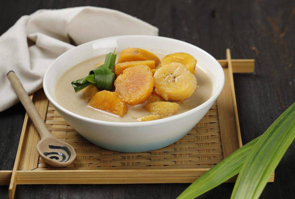 kolak pisang (vecteezy.com/ikarahma)