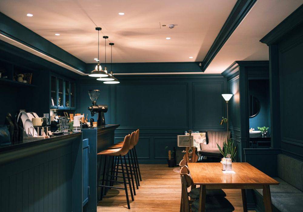 ilustrasi skema warna biru (pexels.com/Teresa Jang)