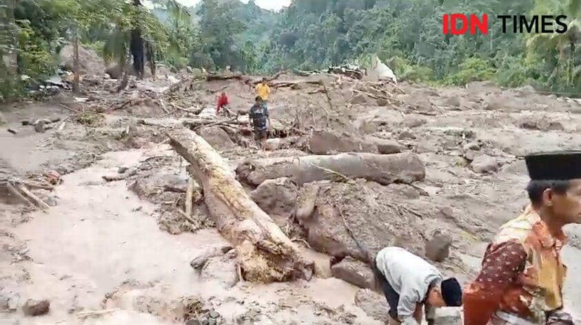 10 Warga Langgai Pessir Selatan Sumbar Hilang Akibat Longsor