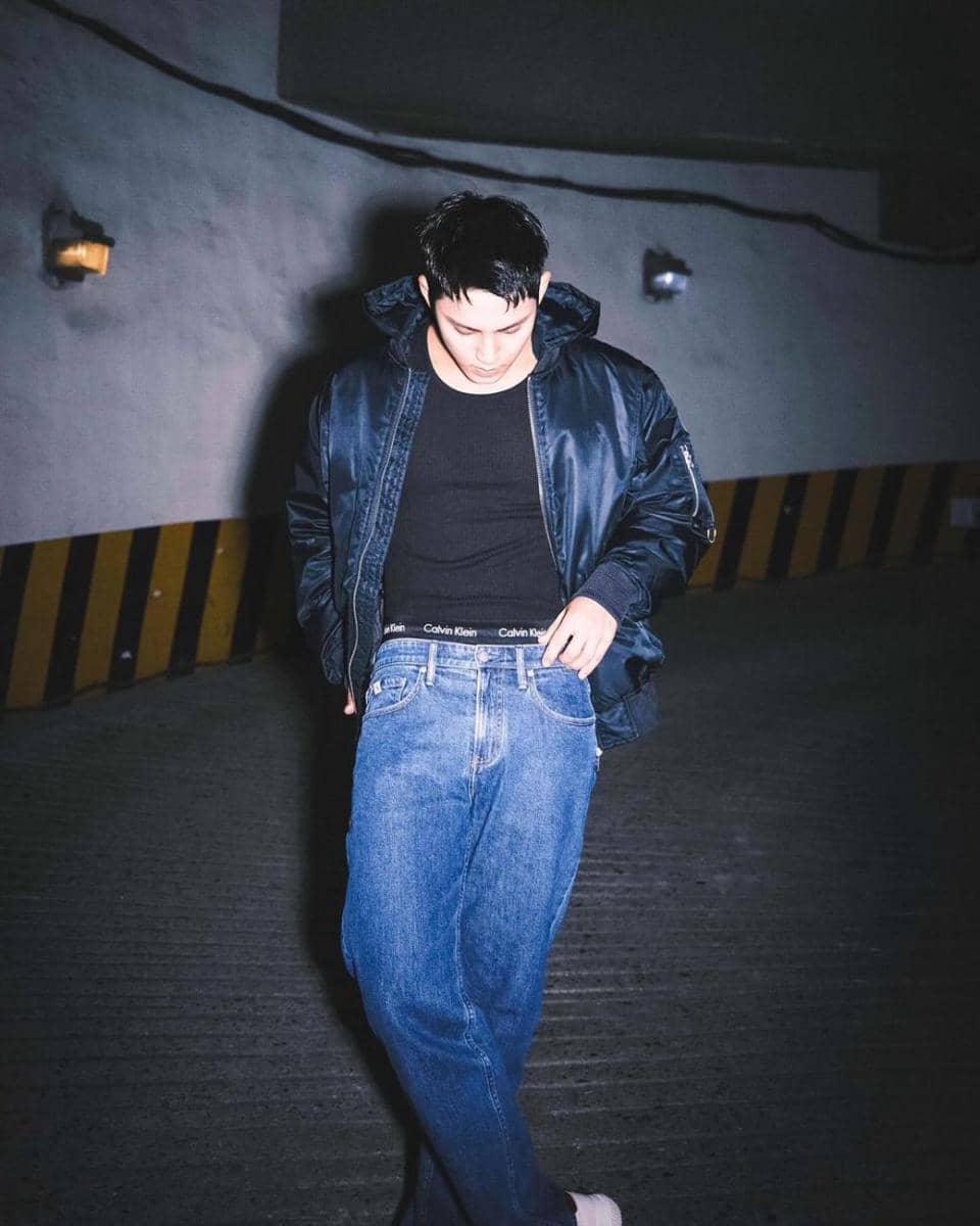 outfit serba hitam ala Mingyu SEVENTEEN (instagram.com/min9yu_k)