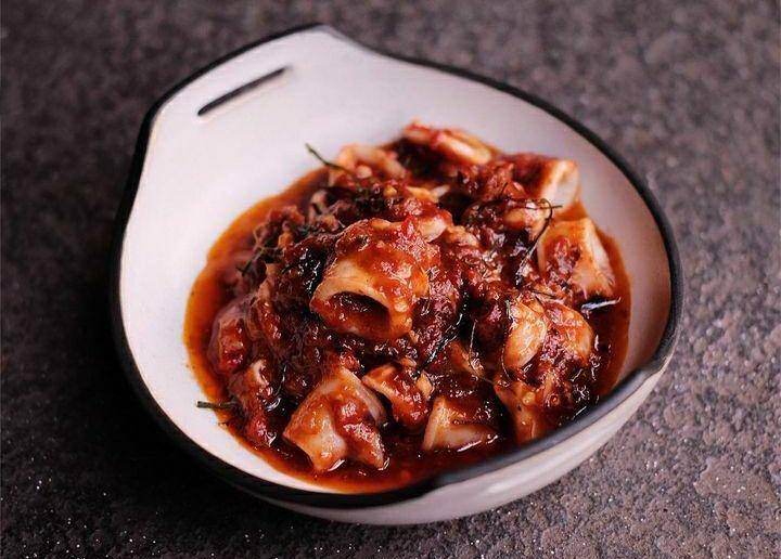 cumi pedas manis (instagram.com/restaurantnusantara)