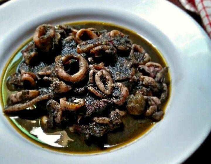 cumi bumbu hitam (instagram.com/enlycka)