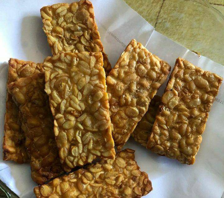 tempe goreng bumbu kuning (instagram.com/johanes7228)