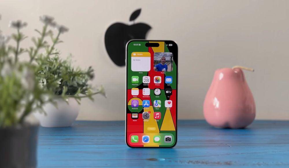 potret Apple iPhone 15 Pro Max (dok. Youtube.com/GSMArena Official)