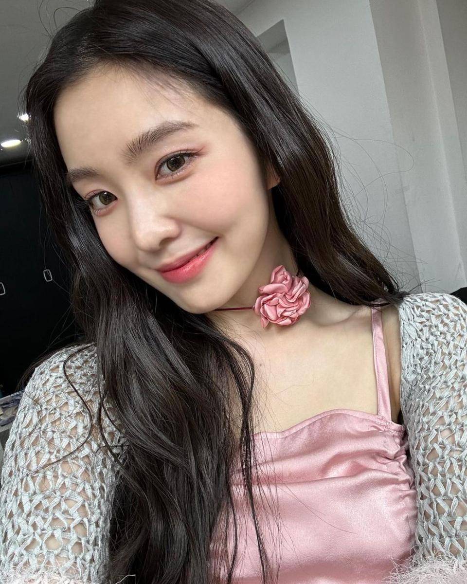 Irene Red Velvet (instagram.com/redvelvet.smtown)
