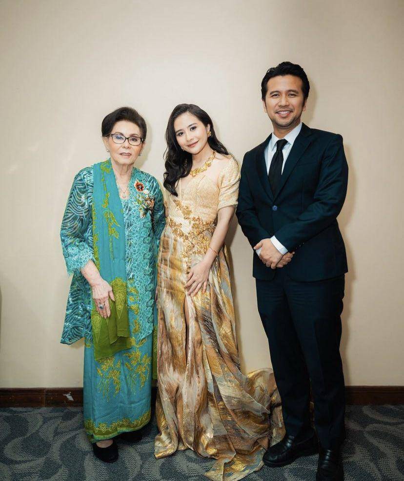 potret Prilly Latuconsina jadi juri di malam final Puteri Indonesia 2024 (Instagram.com/prillylatuconsina96)
