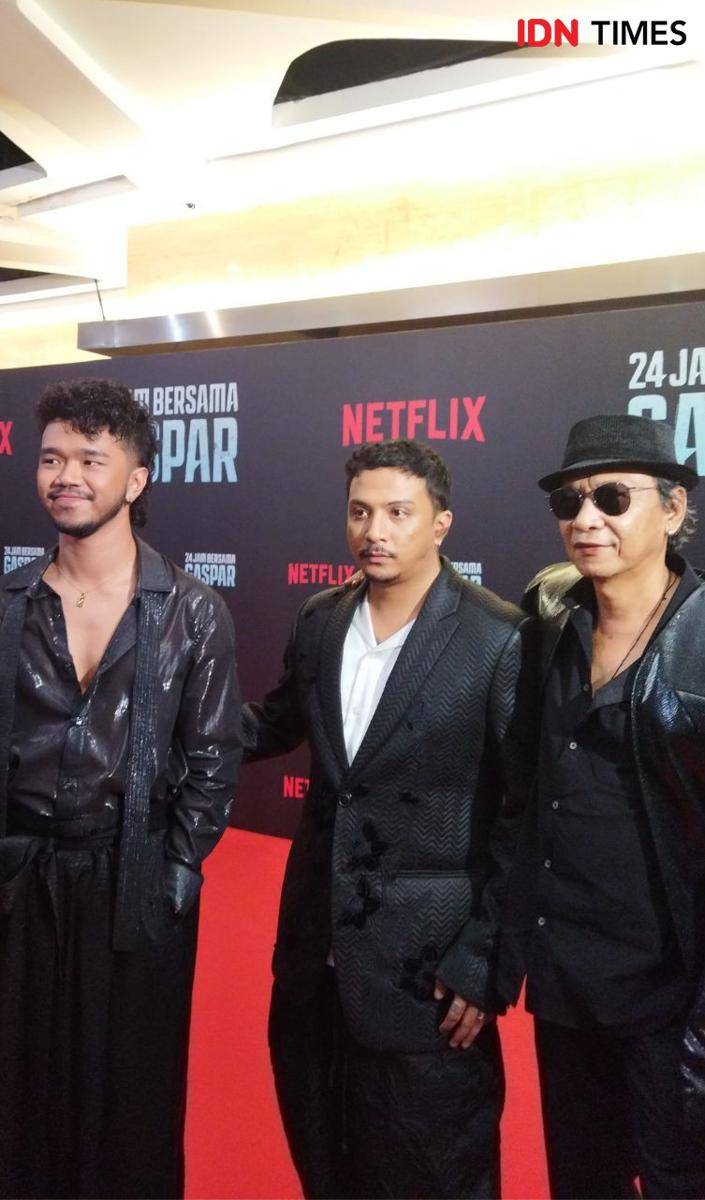 Kristo Immanuel, Sal Priadi, dan Iswadi Pratama di red carpet 24 Jam Bersama Gaspar (IDN Times/Juan Dwi)