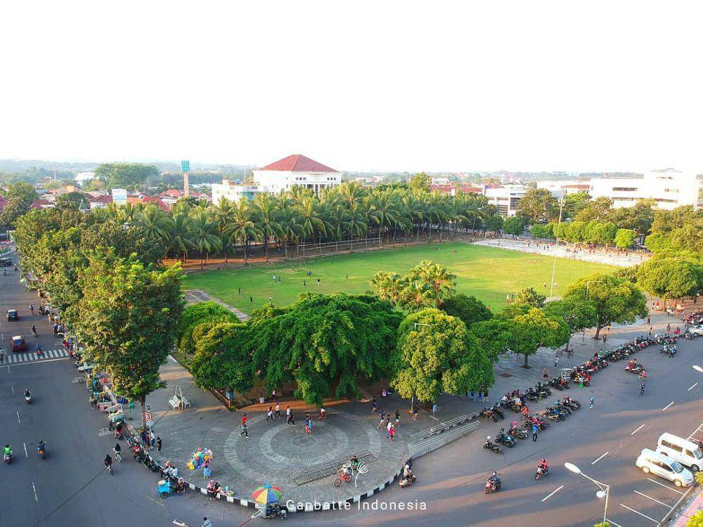 Alun-alun Jember (Instagram/explorejember_)