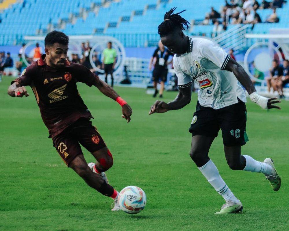 PSS Sleman melawan PSM Makassar dalam pertandingan pekan ke-28 BRI Liga 1 2023/24 di Stadion Batakan, Balikpapan, Jumat (8/3/2024). (Instagram.com/pssleman)
