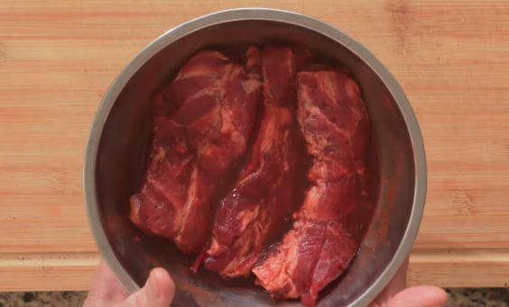 ilustrasi babi untuk char siu (youtube.com/Made With Lau)