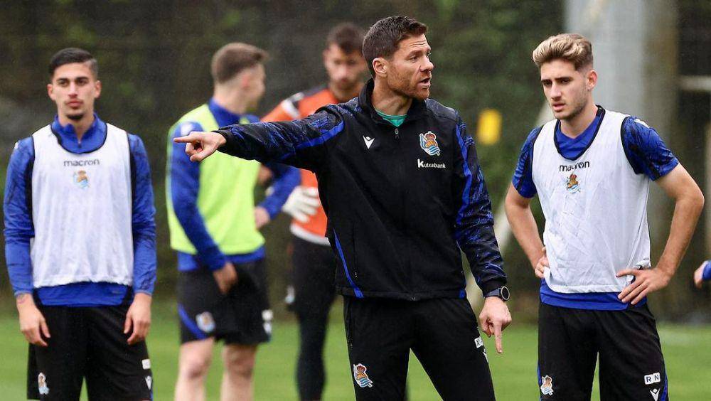 Xabi Alonso (tengah) (instagram.com/xabialonso)