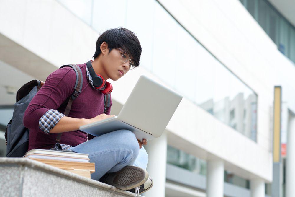 5 Hal yang Sebaiknya Dihindari Mahasiswa Pas Bikin Skripsi
