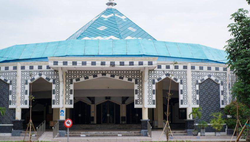 Masjid Nuruzzaman Unair. (unair.ac.id)