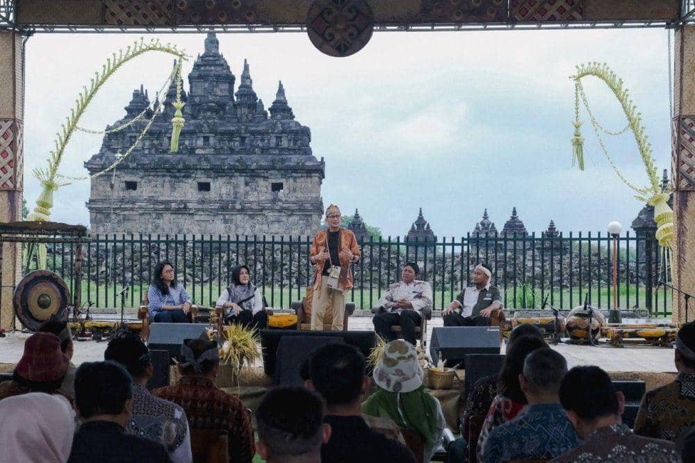 Menparekraf Luncurkan Anugerah Desa Wisata Indonesia 2024