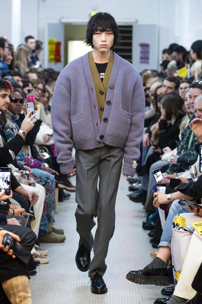 Meryll Rogge F/W '24 di Paris Fashion Week 2024 (instagram.com/meryllrogge)