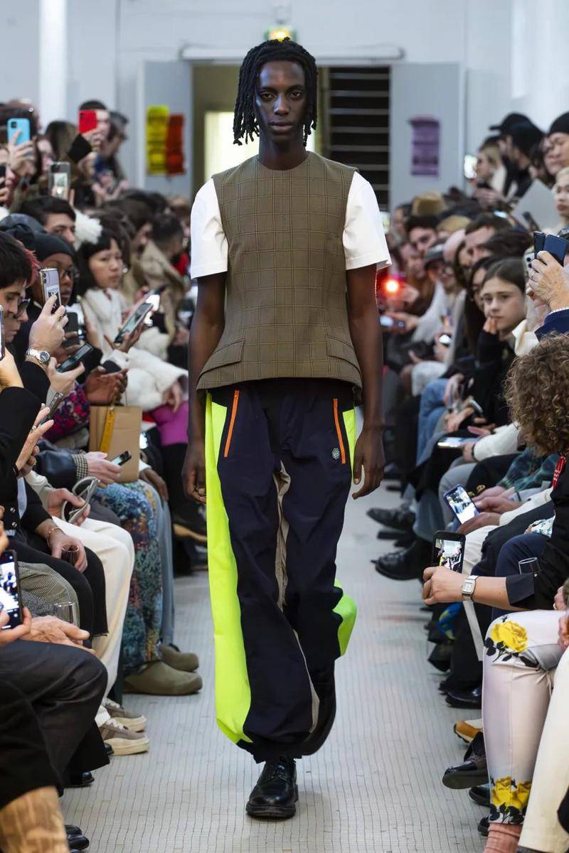 Meryll Rogge F/W '24 di Paris Fashion Week 2024 (instagram.com/meryllrogge)