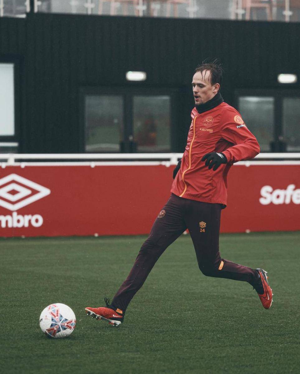 Mikkel Damsgaard (instagram.com/brentfordfc)