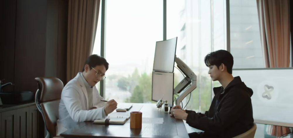 potret Reuni Oh Jung Se dan Kim Soo Hyun dalam drama Korea Queen of Tears (dok. tvN)