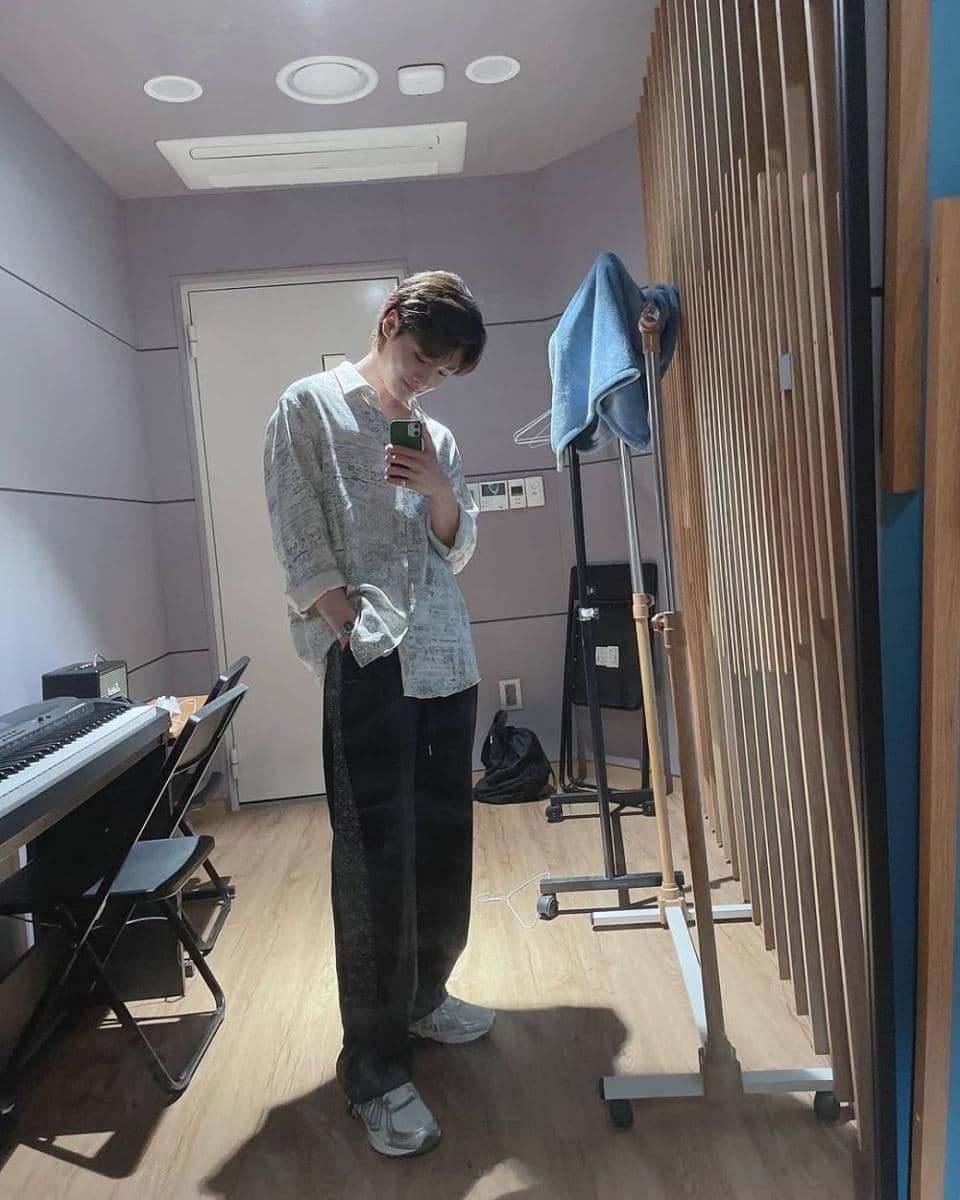 OOTD pakai kemeja ala I.N Stray Kids (instagram.com/realstraykids)