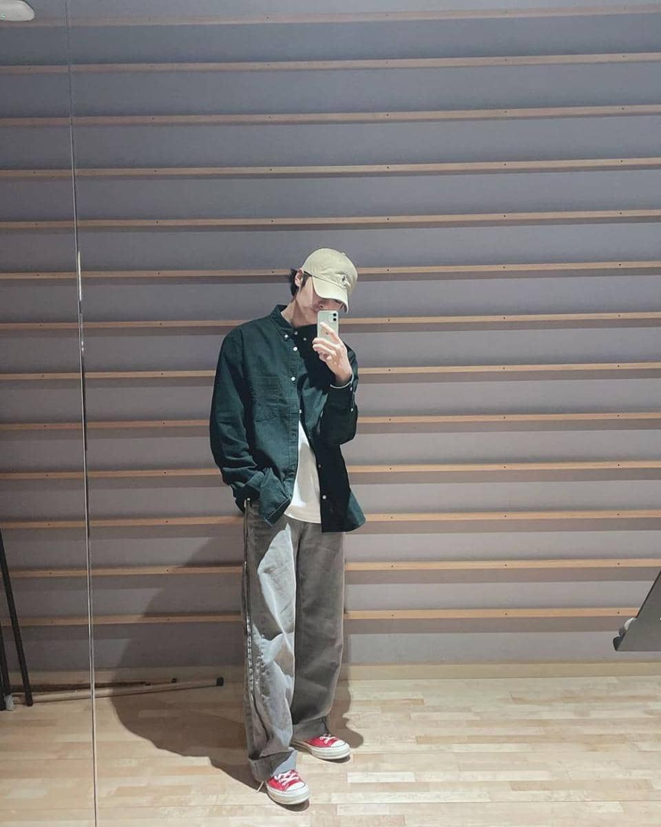 OOTD pakai kemeja ala I.N Stray Kids (instagram.com/realstraykids)