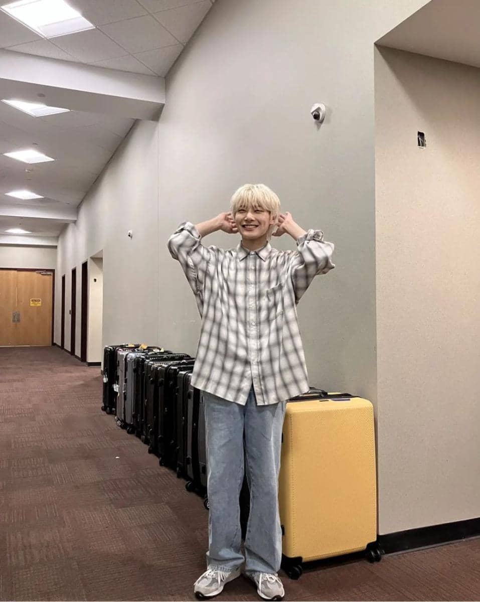 OOTD pakai kemeja ala I.N Stray Kids (instagram.com/realstraykids)