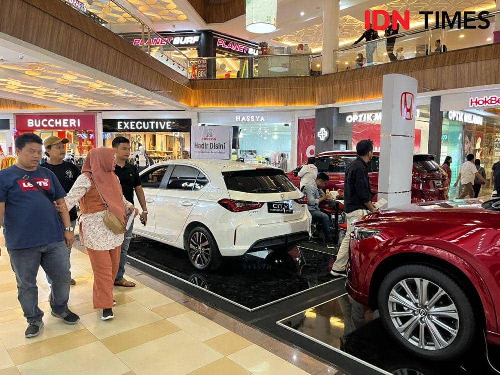 Pameran otomotif Semarang Automotive Expo (Sauto Expo) di Mal Ciputra Semarang, 8–18 Maret 2024. (IDN Times/Anggun Puspitoningrum)