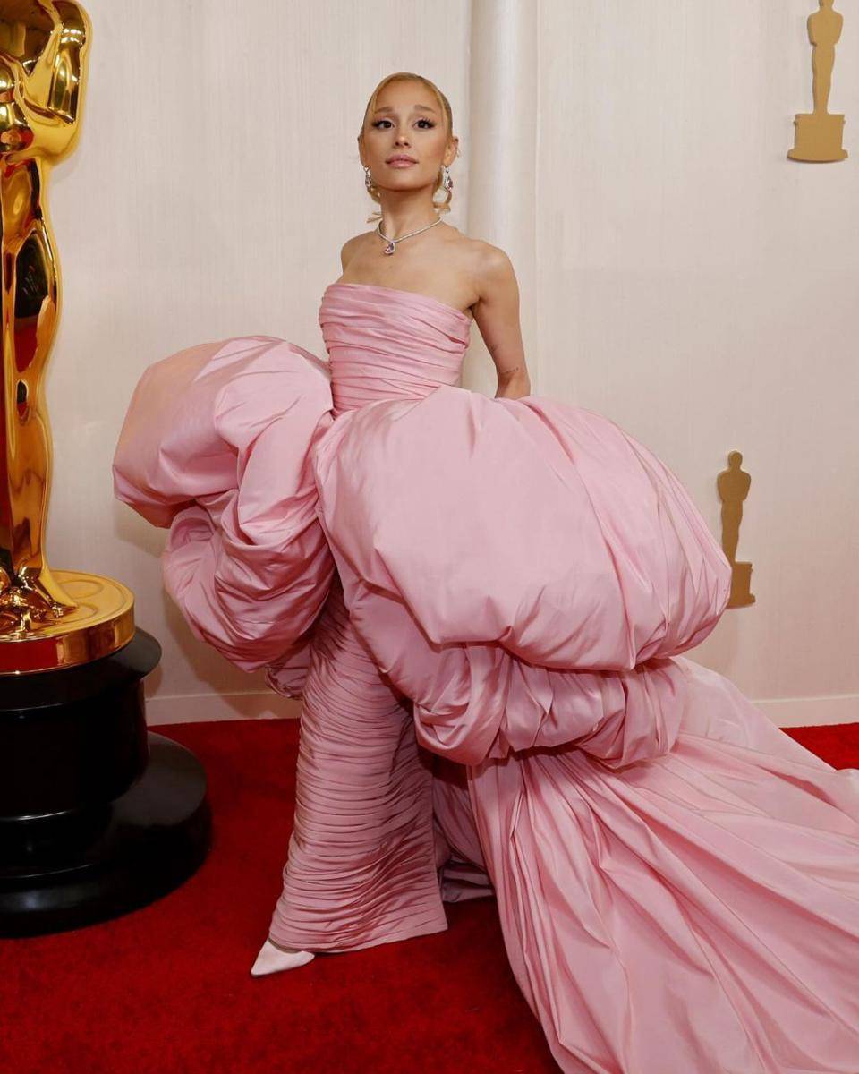Gaya Seleb di Oscar Red Carpet 2024 (instagram.com/usatoday)